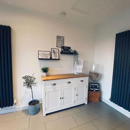 Clover Cottage Beeley Buitenkant foto