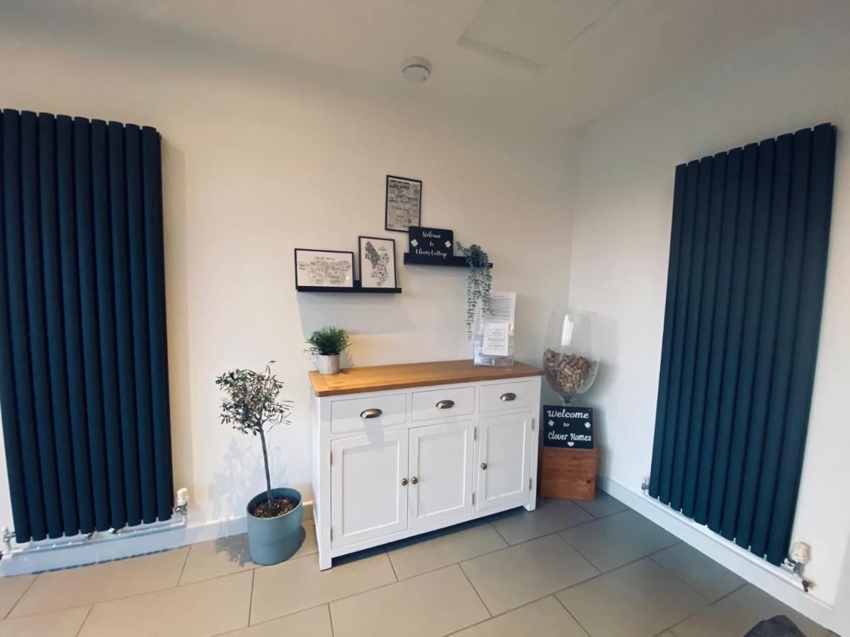 Clover Cottage Beeley Buitenkant foto